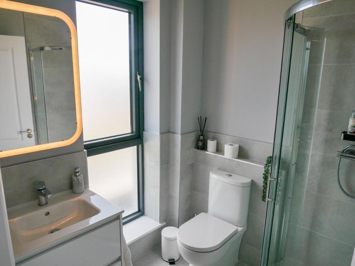 Entire Modern Home With Seaview And Parking Wicklow Exteriör bild